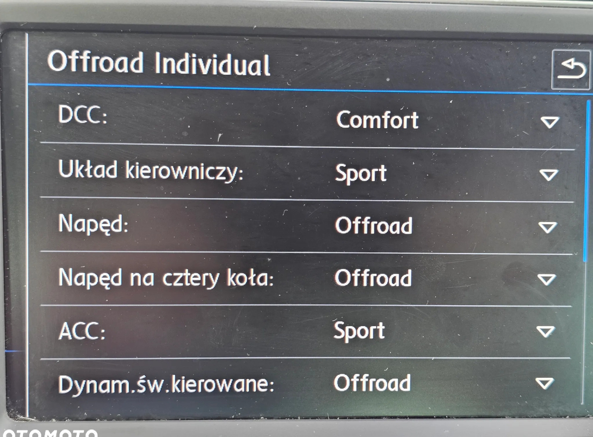 Volkswagen Tiguan cena 104550 przebieg: 180000, rok produkcji 2017 z Warszawa małe 232